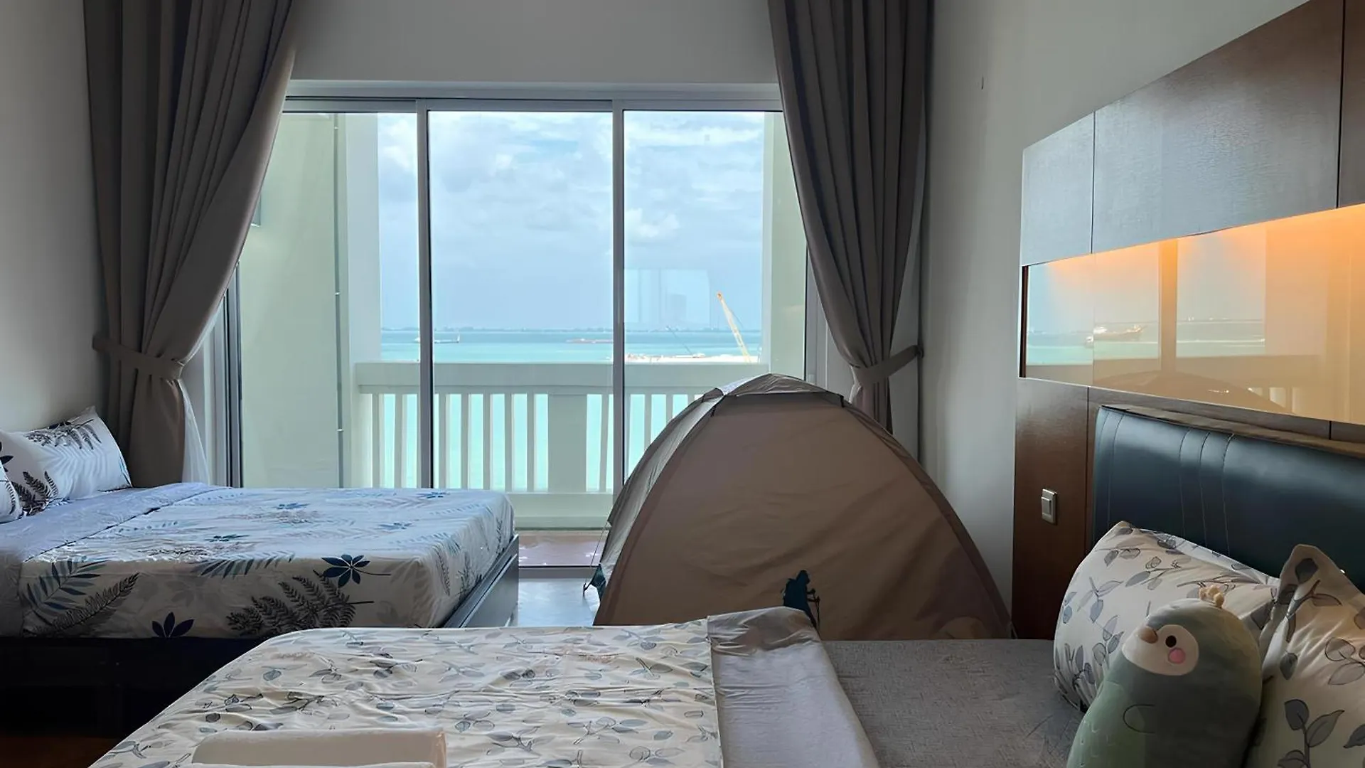 Straits Quay Seafront Suite L Panoramic Seaview Tanjung Tokong Apartment